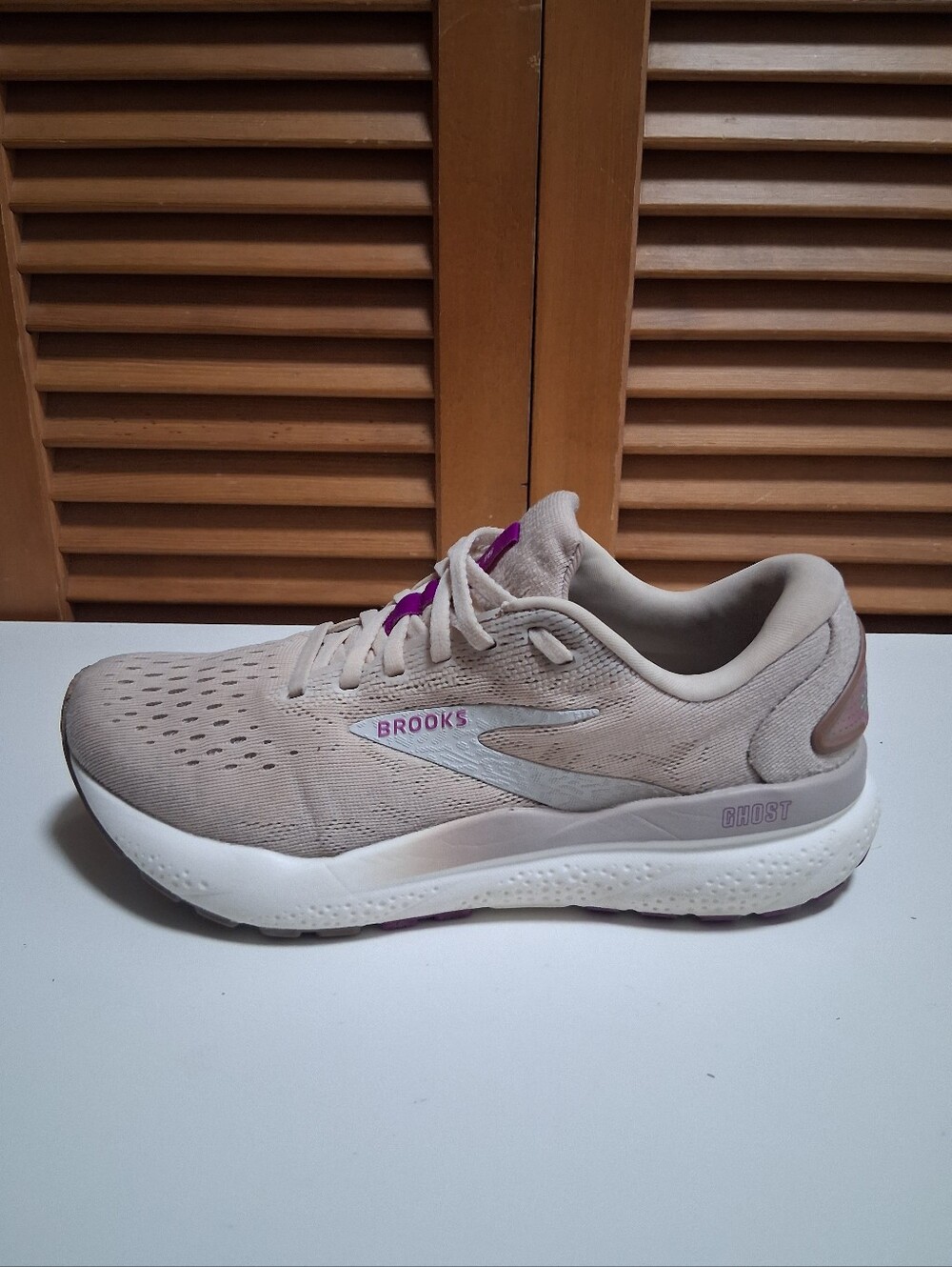Brooks Ghost 16 Almond Peach/Coconut/Purple Women's Sneaker * Size: 7.5 - Picture 2 of 8